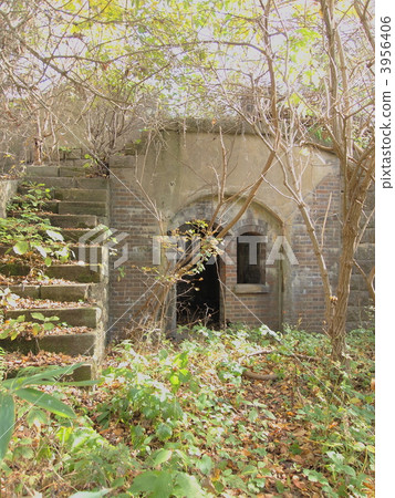 Standout base 3956406