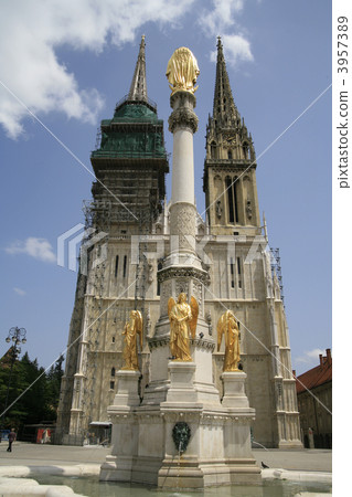 In Zagreb In Zagreb 3957389