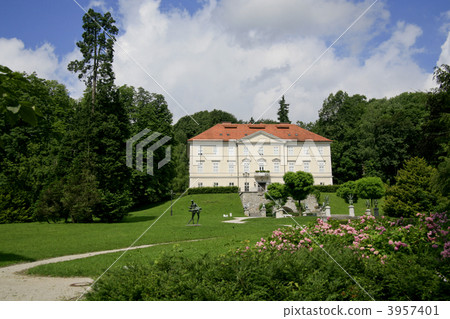 At Ljubljana 3957401