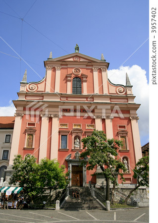 At Ljubljana 3957402