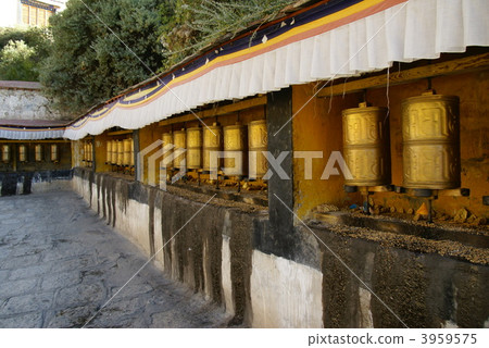 Depungonpa Depungonpa 3959575