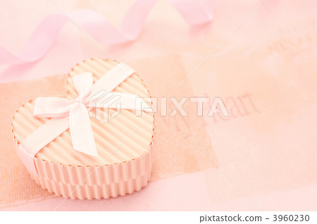 pink gift box pink gift box 3960230