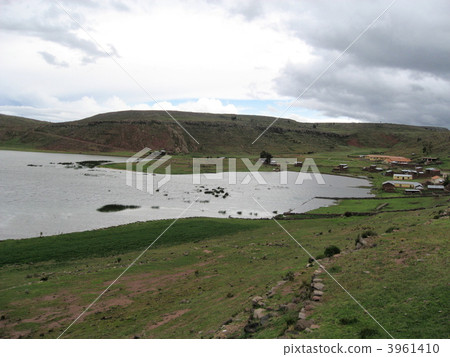 Ruins of Zyurstani and Lake Uumayo (Peru) Ruins of Zyurstani and Lake Uumayo (Peru) 3961410