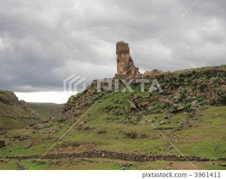 Ruins of Zyustani (Peru) Ruins of Zyustani (Peru) 3961411