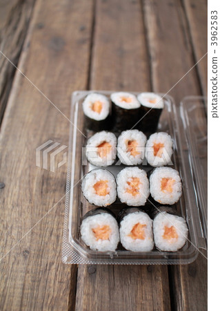 Pre-packaged salmon thin rolls, supermarket sushi 3962583