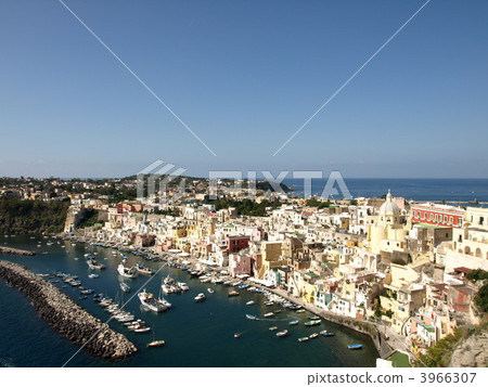 Southern Italy · Heaven's Island floating in the Mediterranean Procida 3966307