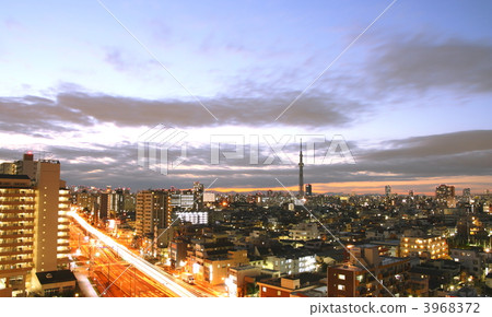 The Tokyo Sky Tree and the sunset of Edogawa Ward Shimocho The Tokyo Sky Tree and the sunset of Edogawa Ward Shimocho 3968372