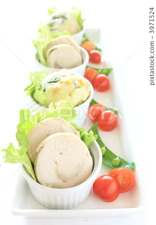 Western style salad platter 3971524