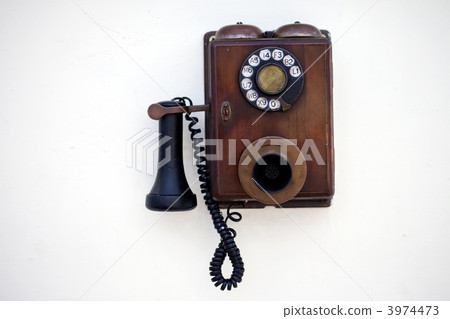Retro phone 3974473