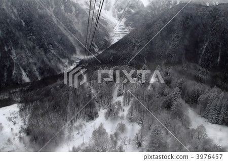 穂高山 銀白 雪地 3976457