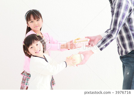 Valentine etc. General image From female team to father 3976716