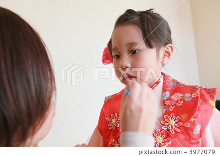 Make-up scene of Shichigosan (3 years old) 3977079