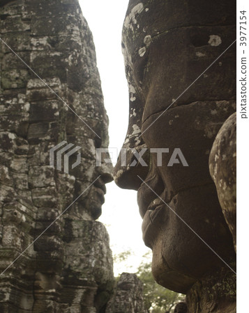 Khmer's smile 3977154