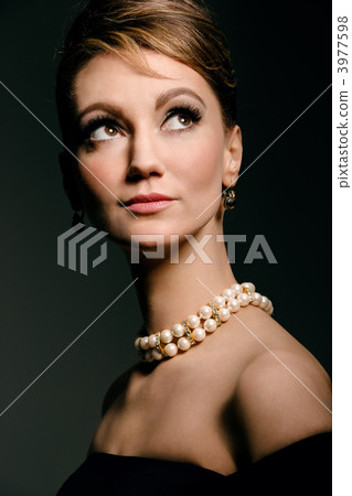 classic portrait 3977598