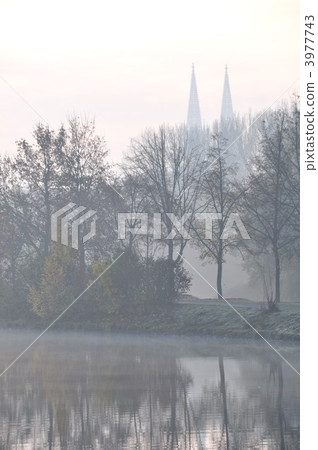 Regensburg canal wrapped in morning sun 3977743