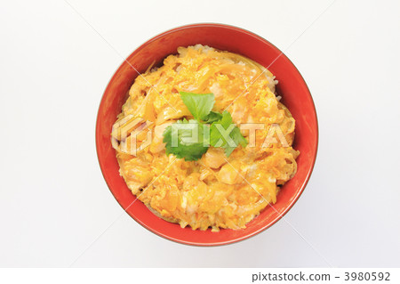 從頂部看到的Oyakodon 3980592