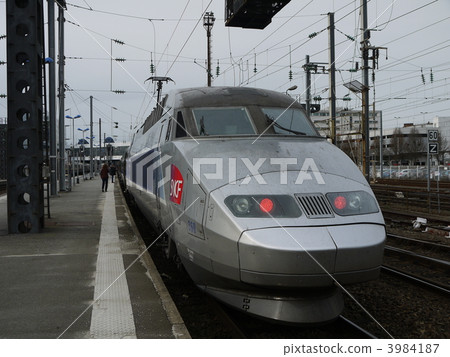 雷恩車站的TGV 雷恩車站的TGV 3984187