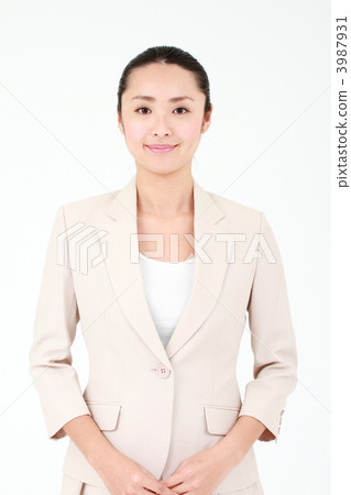 Smiling business woman 3987931