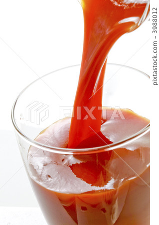 傾倒的 （使）裝滿 湧出 3988012