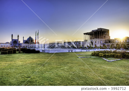 Emram Square Iran 3992712