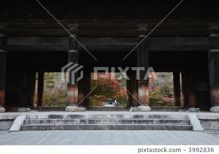 Nanzenji, Sanmen and the stairs 3992836