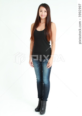 young woman      3992997