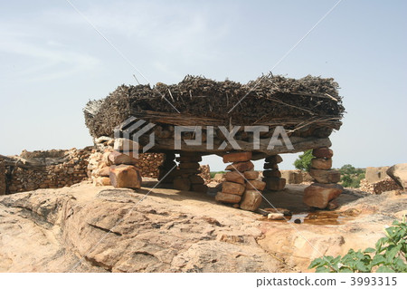 多貢的聚會場所 3993315