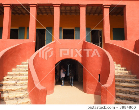 Slave Camp in Senegal · Gore Island 3994900