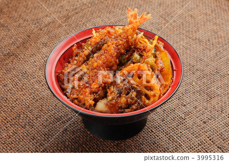 米飯和油炸魚碗 3995316