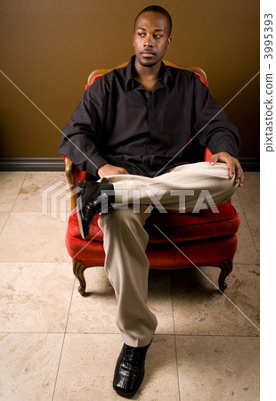 Confident black man 3995393