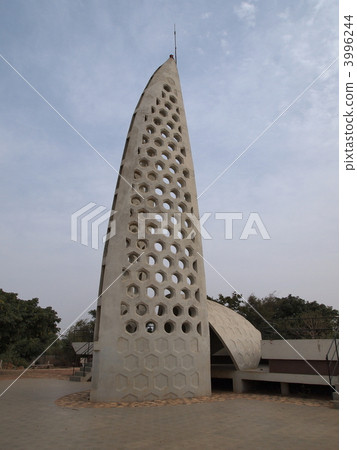 Monument on the top of Senegal · Gore Island island 3996244