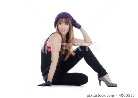 brunette with long hair 4000535