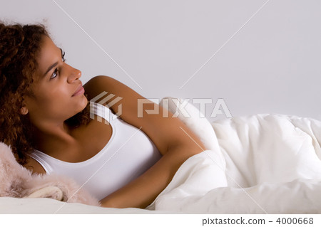 Thinking about the day in bed Thinking about the day in bed 4000668
