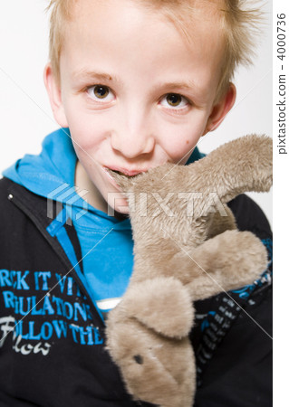 Playing like a dog 4000736