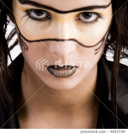 Masked beauty 4001599