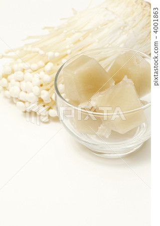 Ephemeral ice 4001863