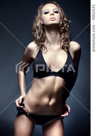 Young sexy woman 4002035