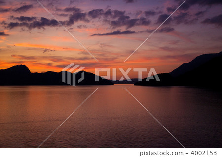 Sunset over the lake Sunset over the lake 4002153
