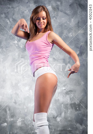 Young woman fitness 4002843