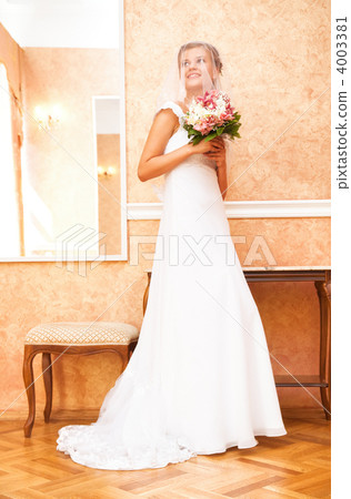 Young bride 4003381