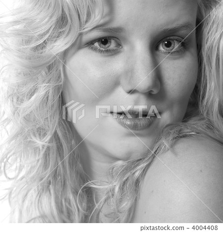 Plus sized and proud of it 4004408