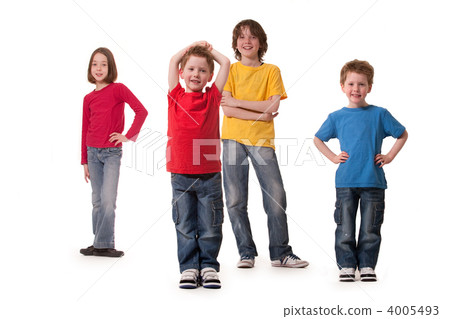 Children everywere Children everywere 4005493