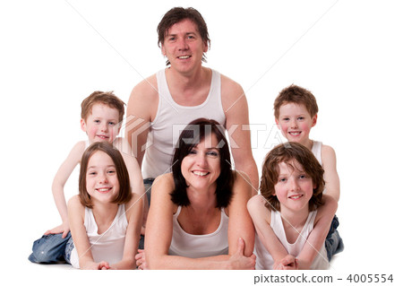 Big family in white 4005554