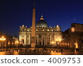 Night view of St. Peter's Cathedral which it wants from Italian World Heritage Square 4009753