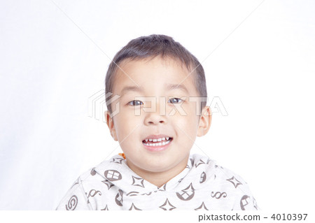 Cute grandchild snaps 4010397