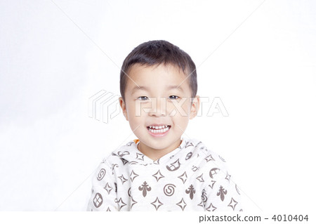 Cute grandchild snaps 4010404