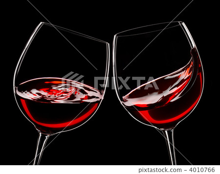 two glasses of red wine two glasses of red wine 4010766