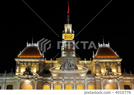 Vietnam, on the eve of Tet, Ho Chi Minh Central People's Committee Government building in the dark 4010776