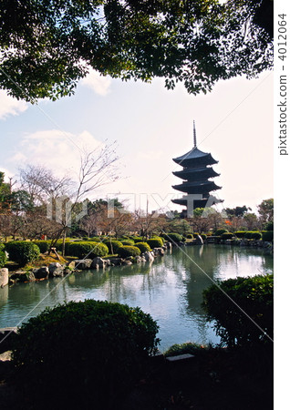 Toji(Kaigokuji寺)(京都市南區)的“五重塔” Toji(Kaigokuji寺)(京都市南區)的“五重塔” 4012064