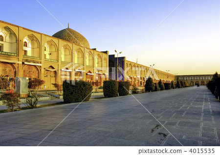 Emram Square Iran 4015535